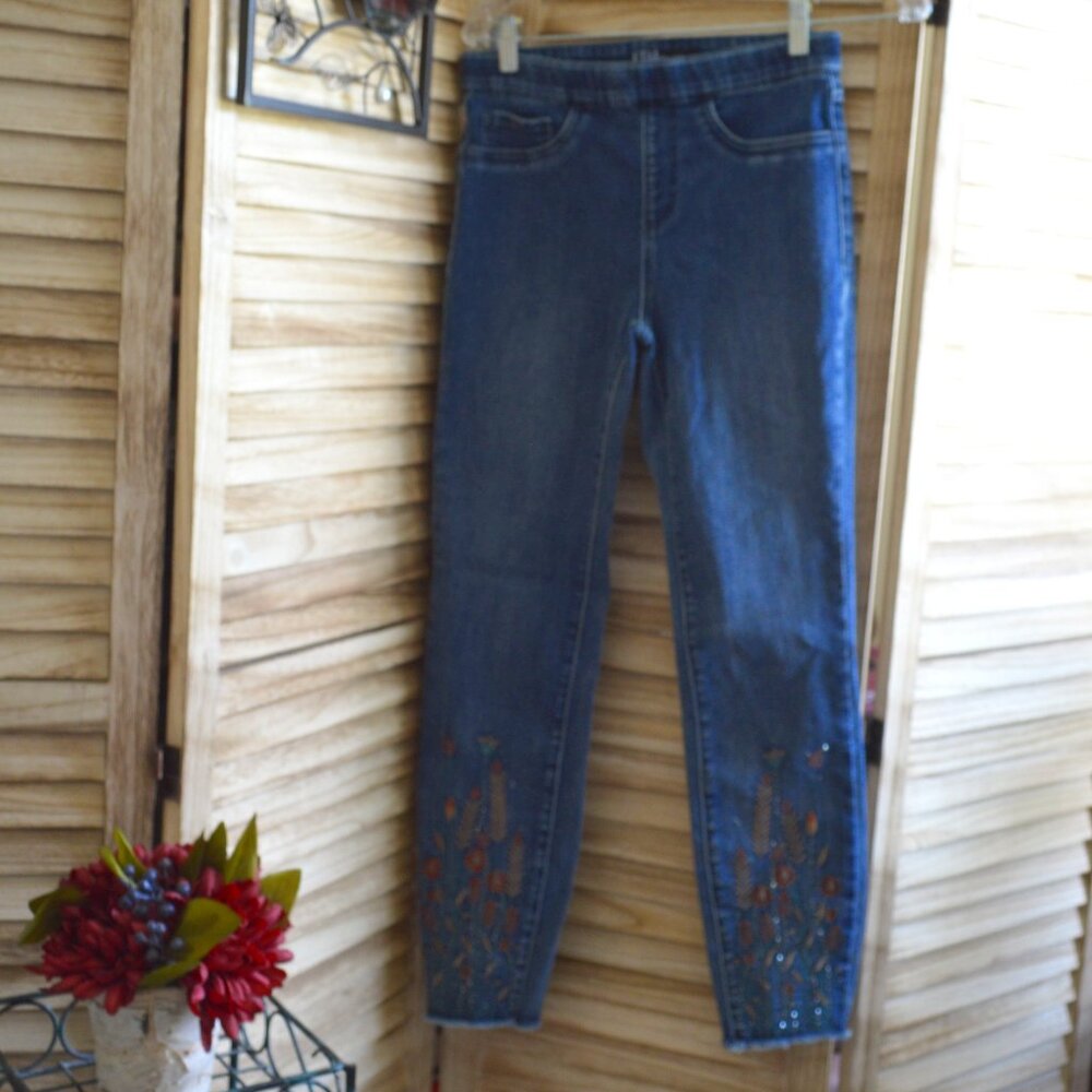 FDJ French Dressing Jeans 2 Embroidered Flowers Studs Raw Edge Hems